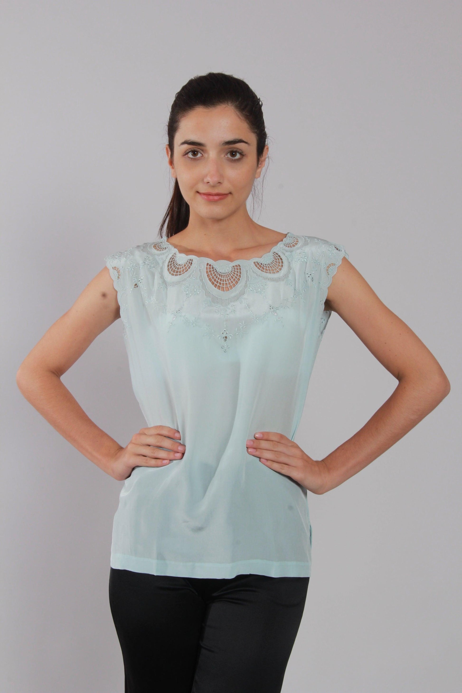 8860W Blouses - NineSilk